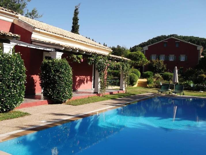 Villa De Loulia