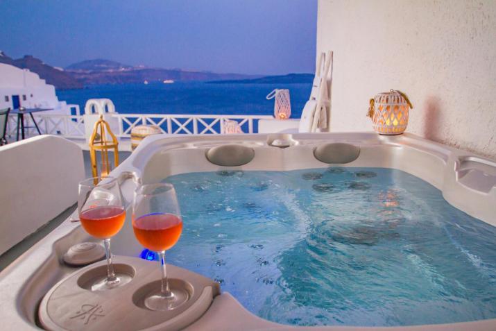 Alexander's Suites
