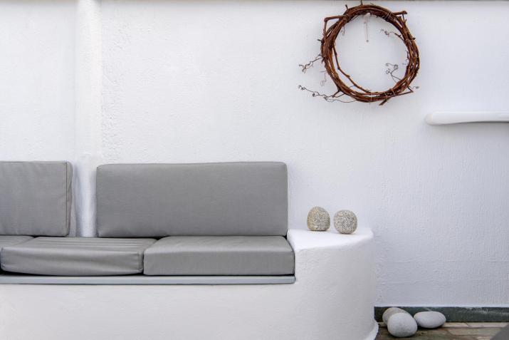 PURE WHITE 1BD house with amazing Sea Views in Naousa