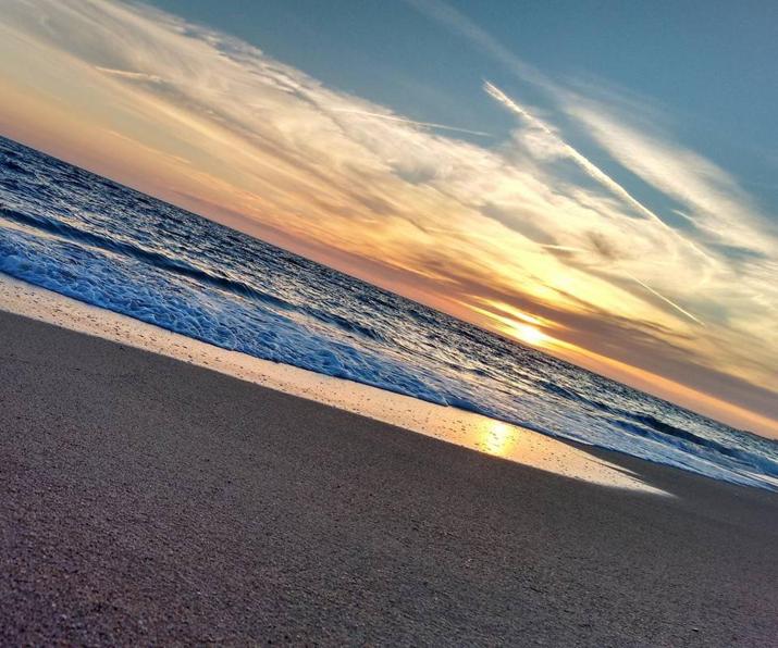 Beach House Into the Green!