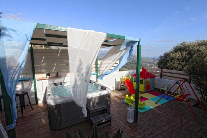 VILLA ARIADNI Familie House