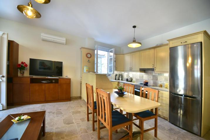 Feel at Home - Family house in Hydra