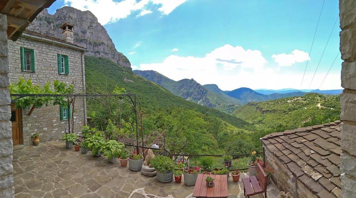Guesthouse Iro