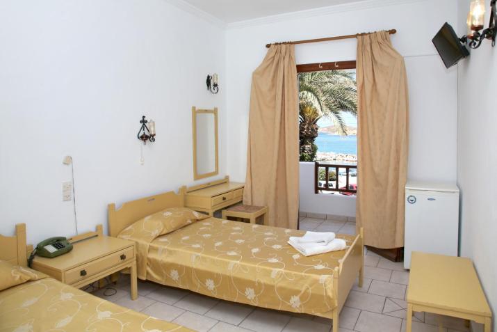 Asterias Hotel - Seafront