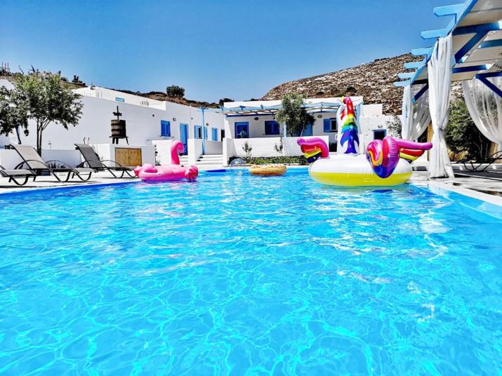 Family Villages Santorini