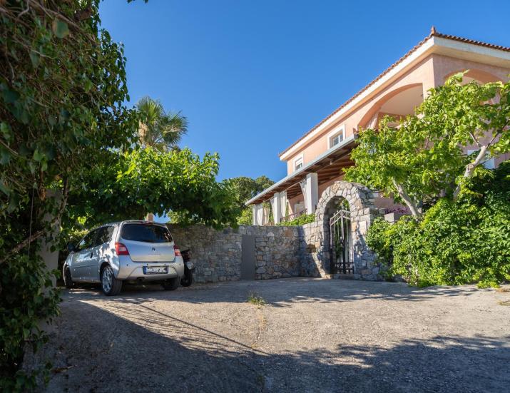 Dryades Villa