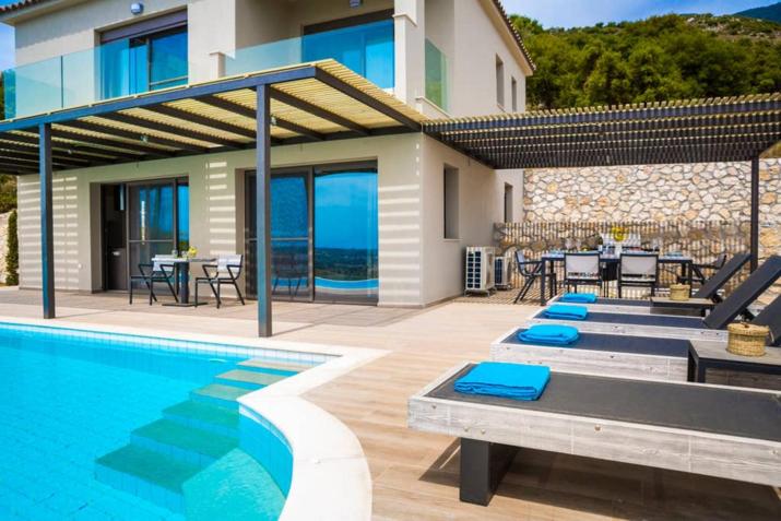 New Villa Blue with private pool at Trapezaki
