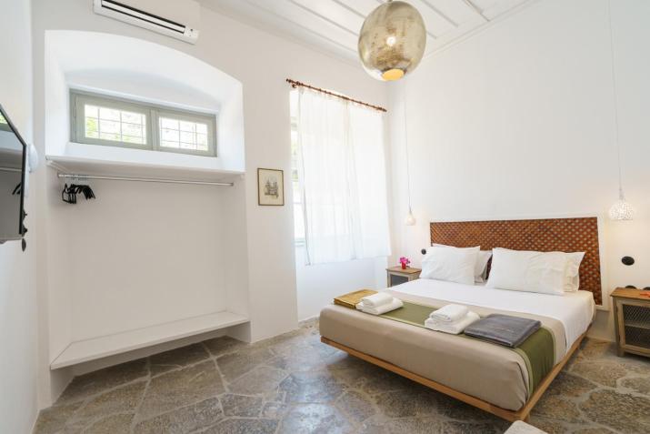 Livin Hydra Private Collection Suite 1