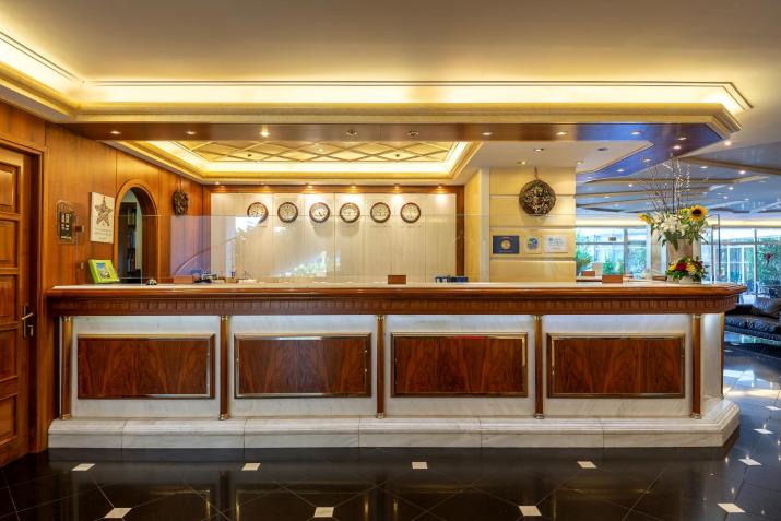 Oasis Hotel Apartments