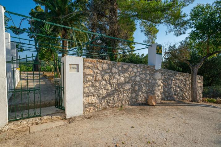 Villa eleni