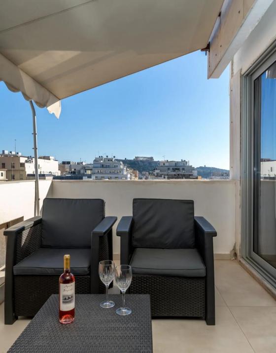 Amazing Apartments @ Aiolou Str.