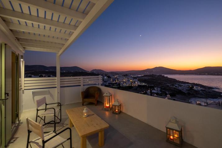 Lorenzo Studios and Suites Paros