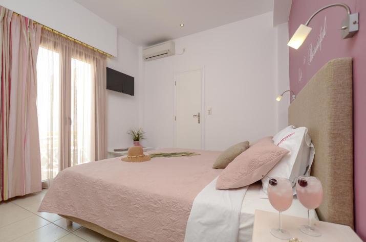 Panormos Hotel and Studios