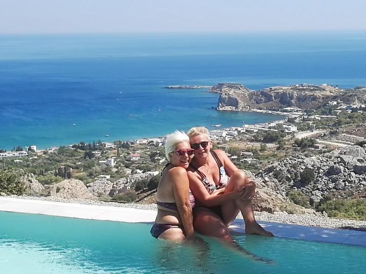 Bouganville Bed & Breakfast Stegna