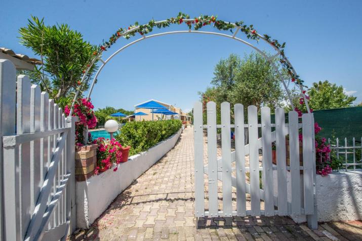 Villa Eleni Holidays Resort with Swimming Pool, Sidari Corfu