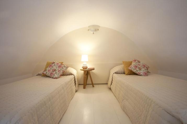Santorini Med Homes - Sunday Apartment