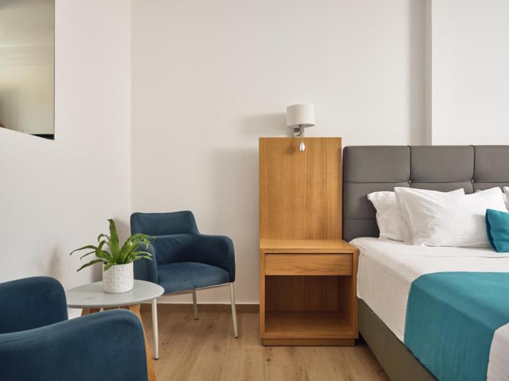 Cavo Orient Beach Hotel & Suites