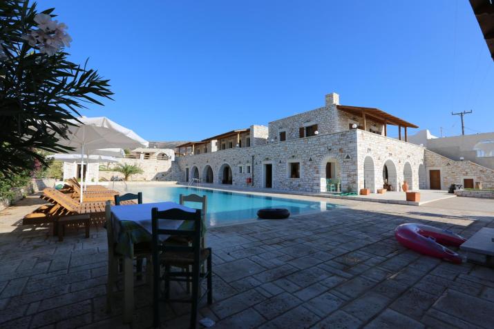 Avgerinos Village