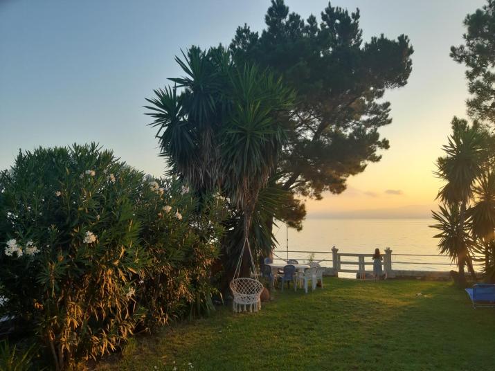 Villa By The Sea - Βίλα Πάνω στη θάλασσα