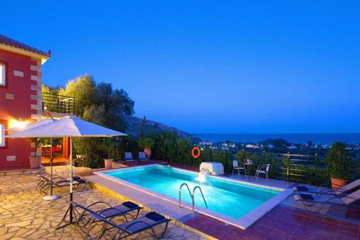 Villa Aliona