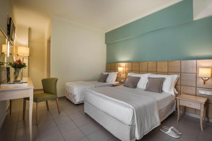 Ionian Plaza Hotel & Spa