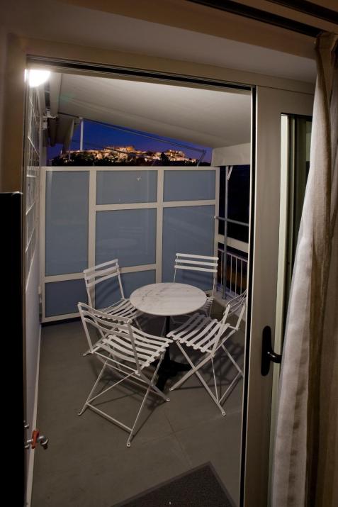 SYNATHENS APARTMENTS & STUDIOS