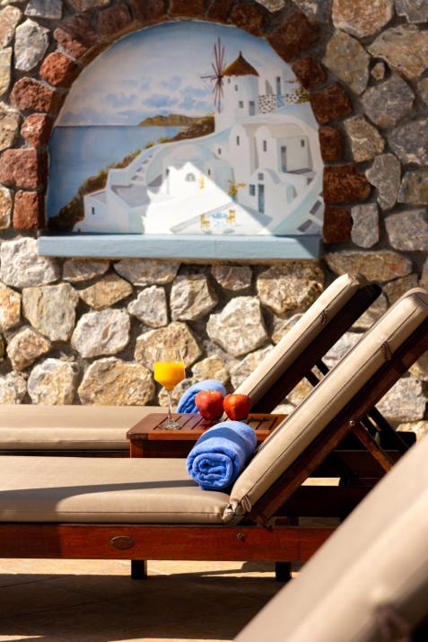 Hotel Thira