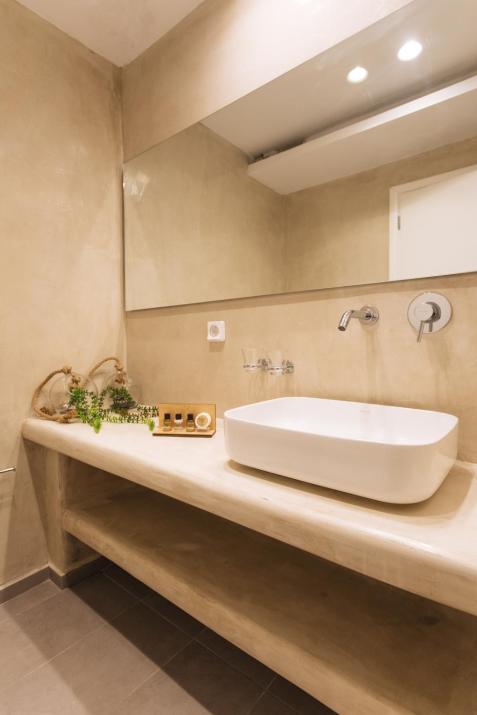 Amer Villa Santorini with outdoor hot tub