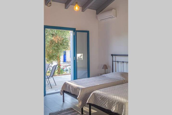Throisma Villa in Asos (disabled-friendly)