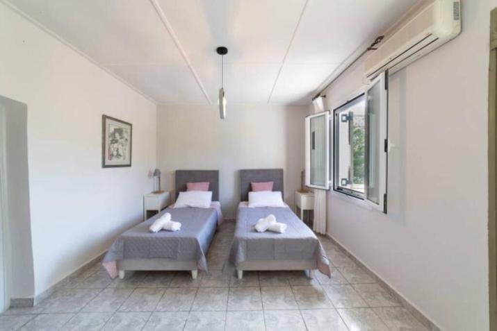 STATHI'S COTTAGE