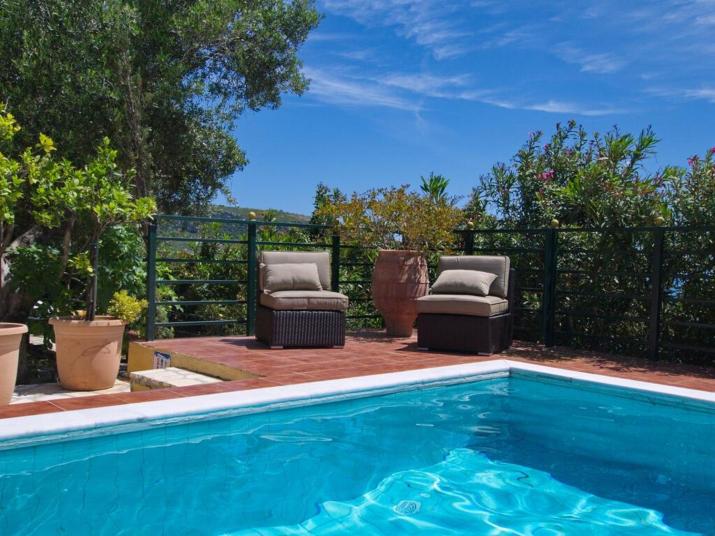 Villa Aliona