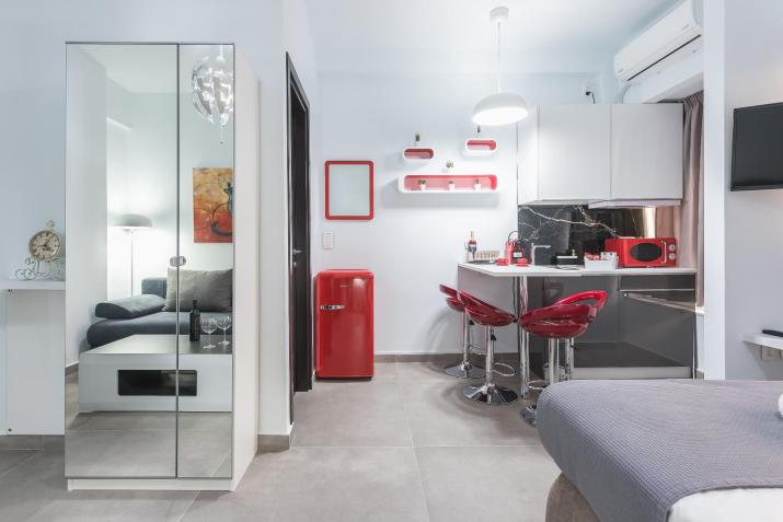 Iguana Gold Luxury Suites 1min from Ermou str