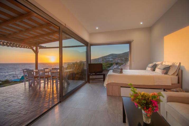 White Rock Cave Villa by 