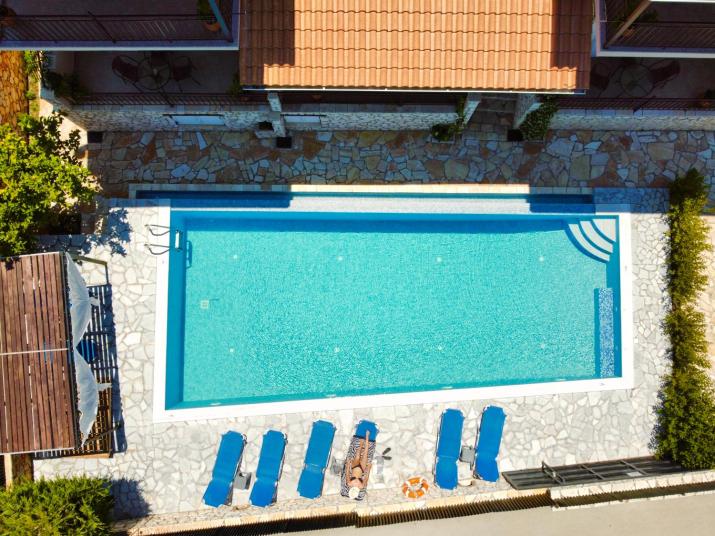 Alkionis Pool View Apartments