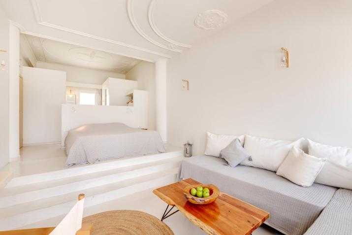 Faros Resort