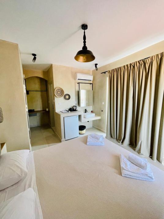 Atma Beach Rooms & Suites