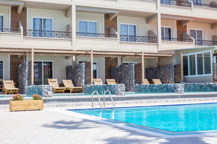 Dias Studios & Suites