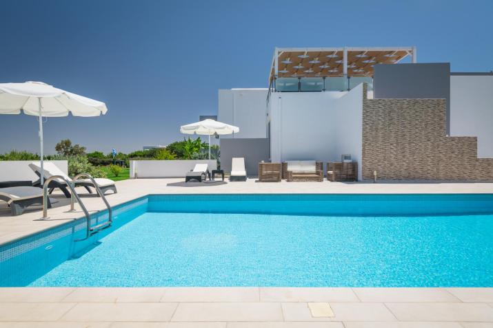 ASTERIA PEARL VILLA 2 with Rooftop Jacuzzi