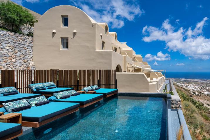 Skyfall Suites - Adults Only