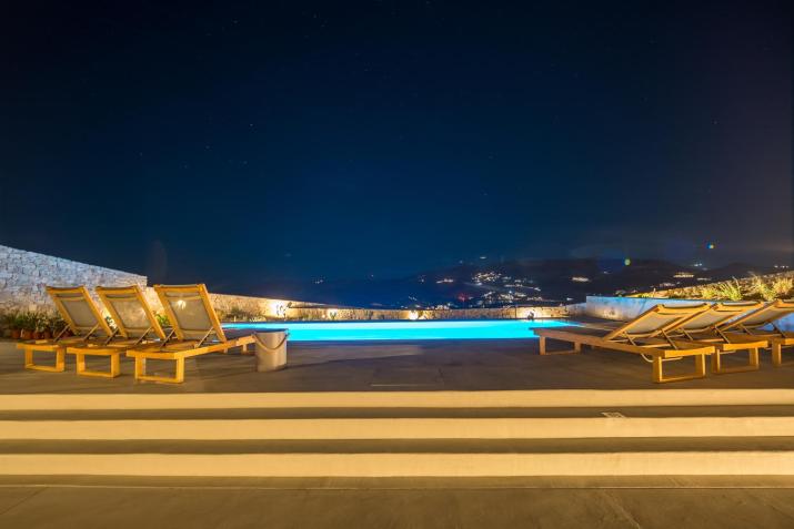 Amarelo Suites