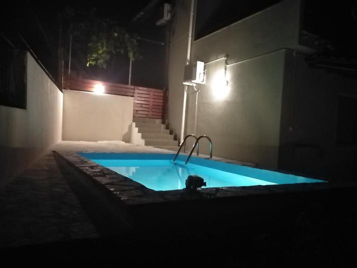 Apartment with private pool for rent in Tzanata Kefalonia