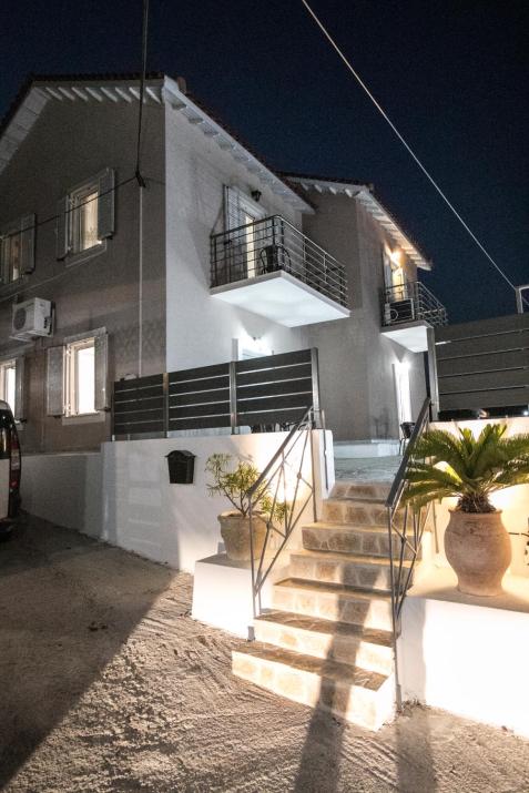 Angelos Apartments