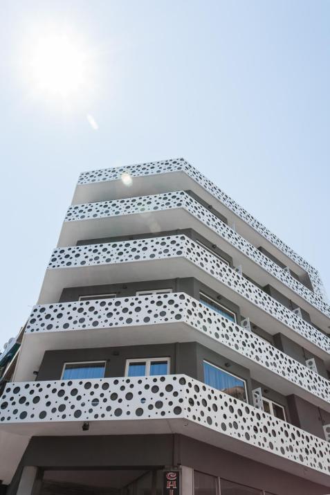 WYZ Athens Apartments by UPSTREET