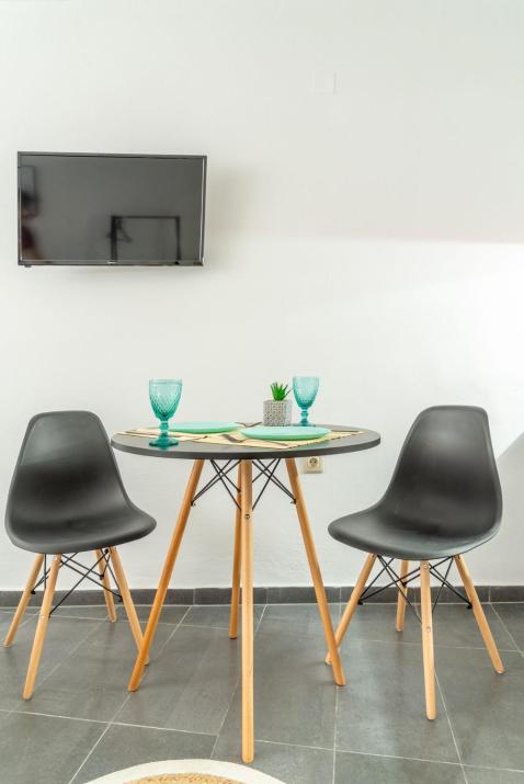 Modern Studio near Downtown