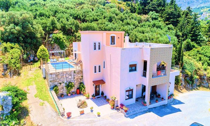 Cretan Sunny Villa