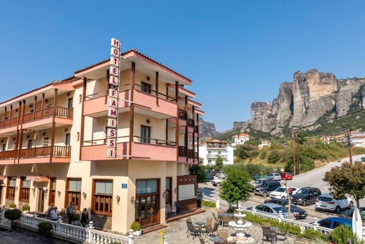 Famissi Hotel