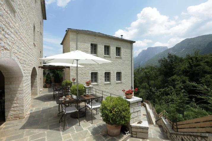 Gamila Rocks Mountain Hotel