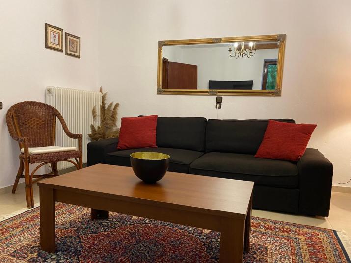 Sarakinas Farm House
