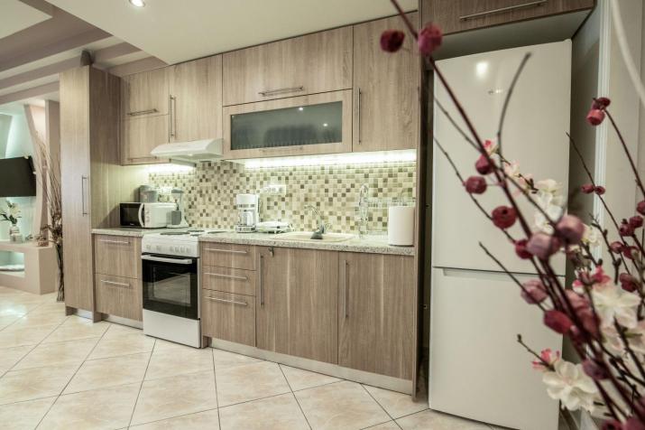 'The Ivory' House Project In Athens