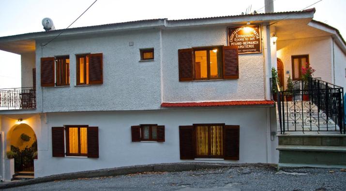 Stavroula Rooms